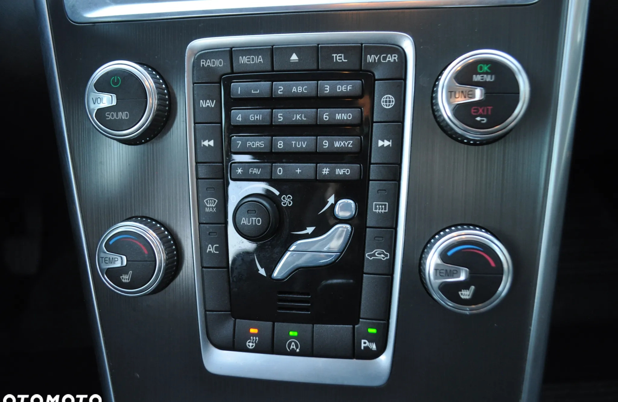 Volvo XC 60 cena 67500 przebieg: 184000, rok produkcji 2014 z Legnica małe 742